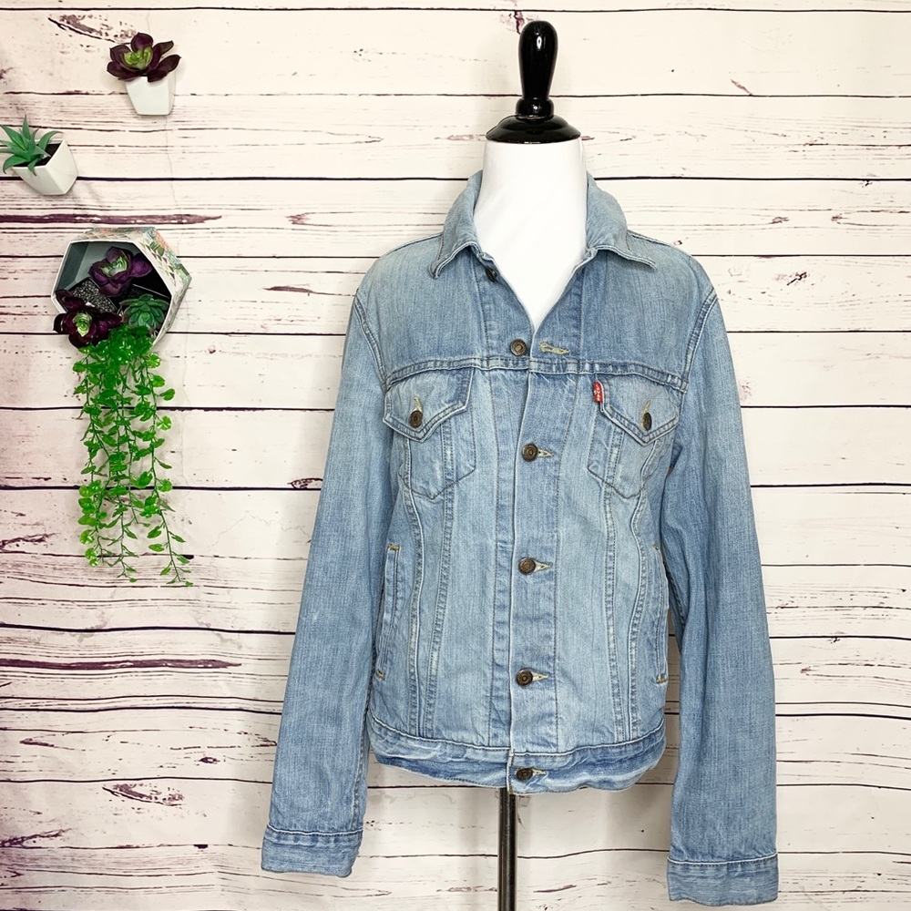 Levi’s Women’s Classic Trucker Jacket Light Wash Denim Size Small